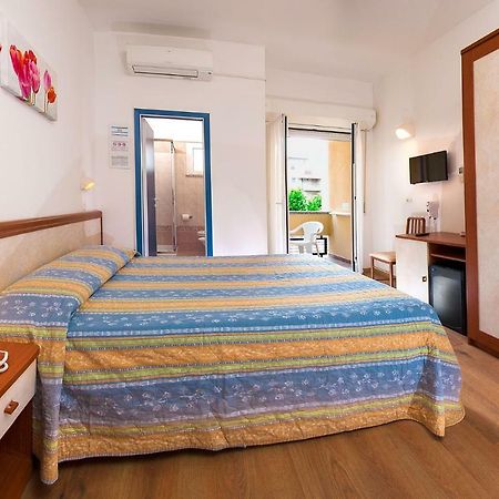 Hotel Alba Serena Misano Adriatico Zewnętrze zdjęcie