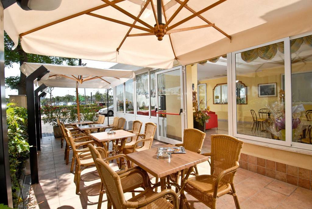 Hotel Alba Serena Misano Adriatico Zewnętrze zdjęcie