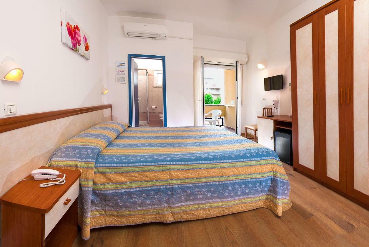 Hotel Alba Serena Misano Adriatico Zewnętrze zdjęcie