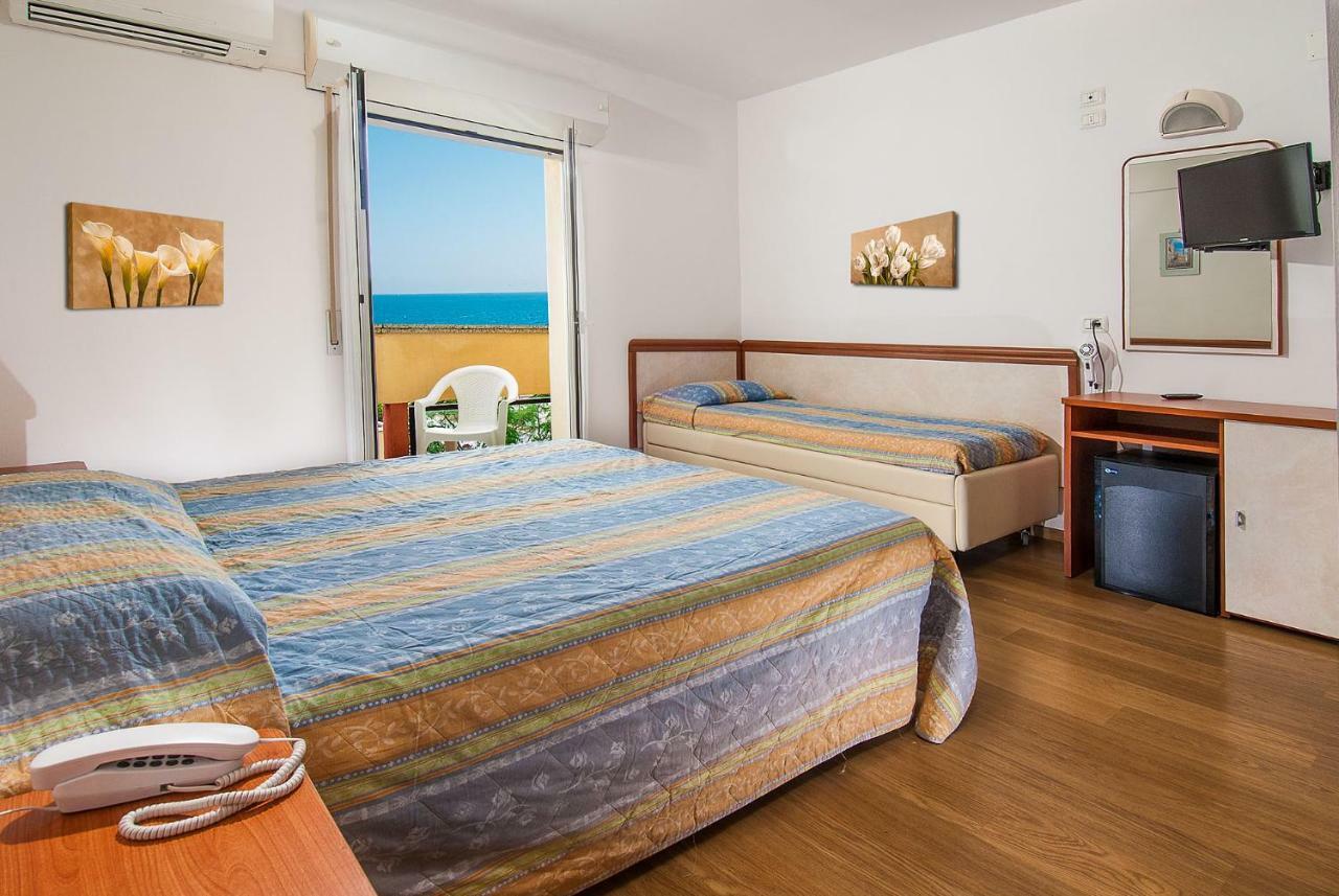 Hotel Alba Serena Misano Adriatico Zewnętrze zdjęcie